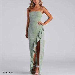 Constance Sage glitter formal ruffled dress. Size small. NWT